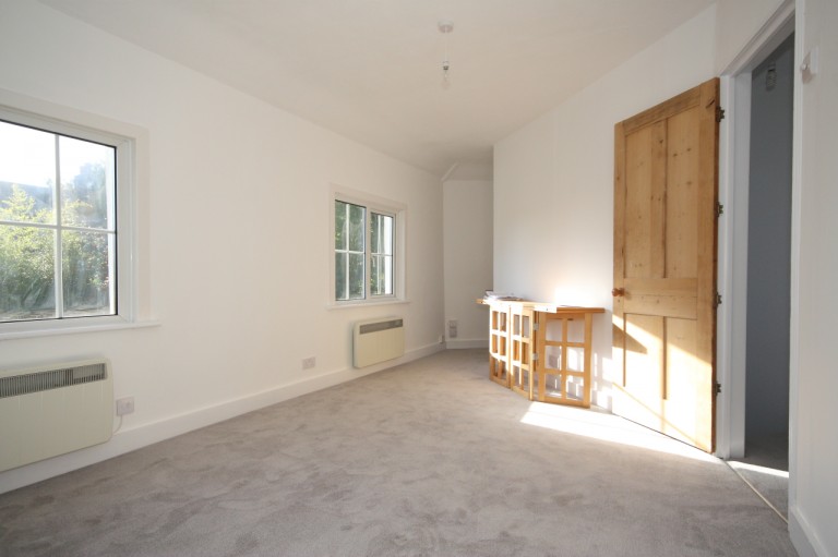 Images for Kingfield Road, Woking