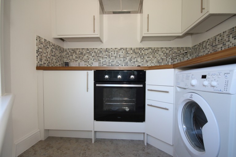 Images for Kingfield Road, Woking