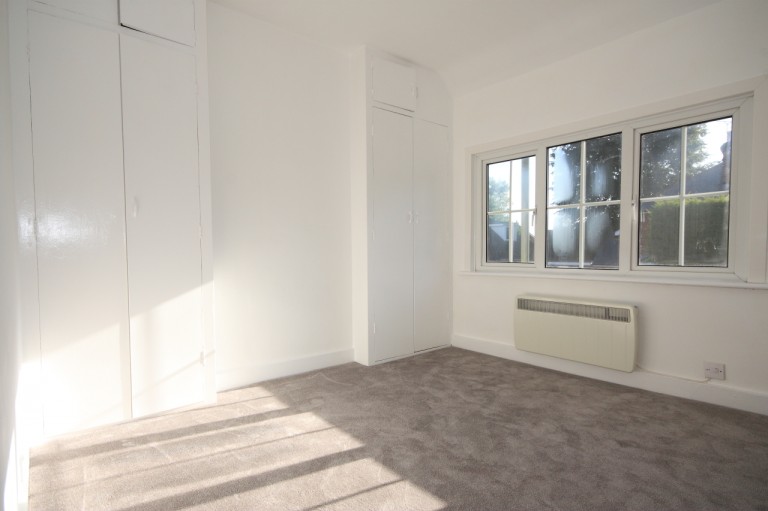 Images for Kingfield Road, Woking