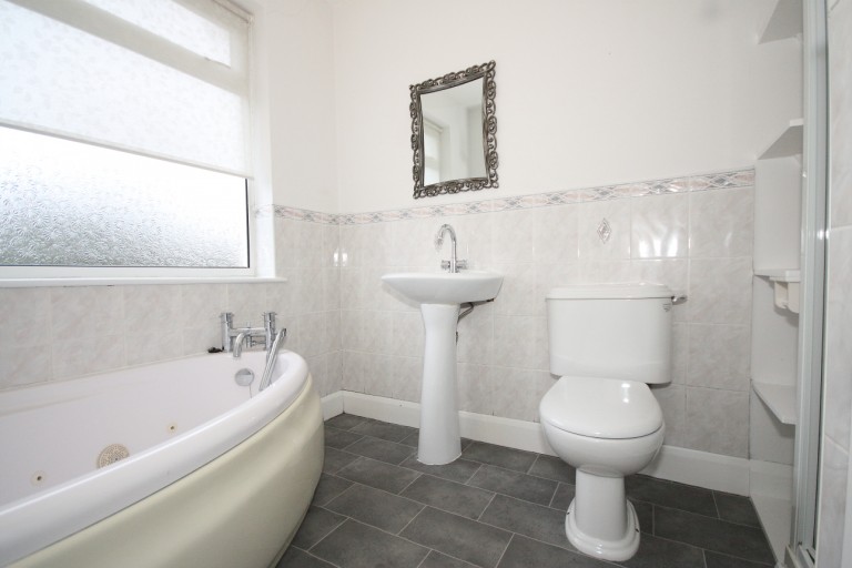 Images for Prairie Road, Addlestone